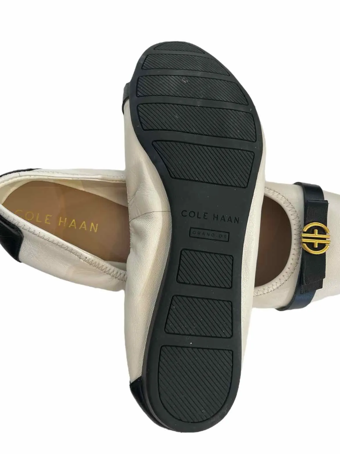 Cole Haan White and black Size 7.5 Shoes