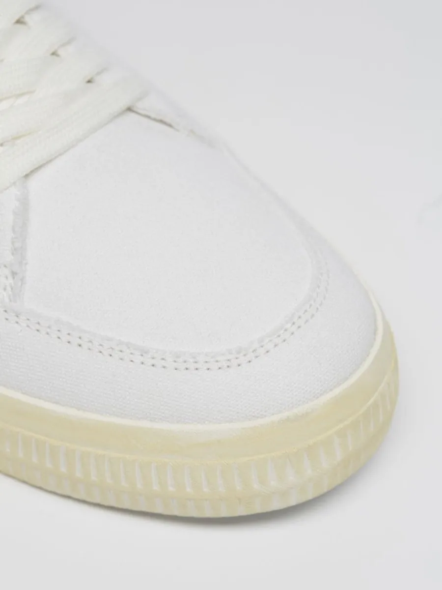 Off-White Low Vulcanized Sneakers White